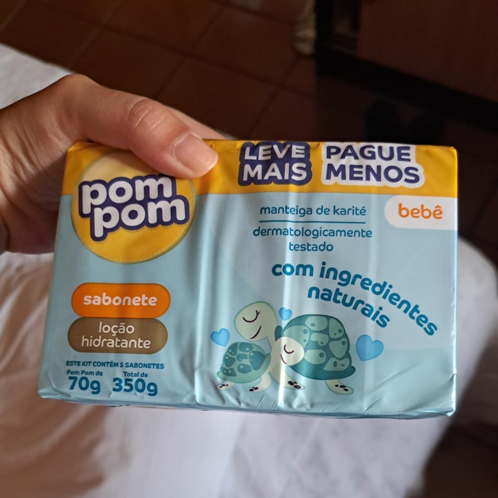 Kit Sabonete em Barra Pom Pom Loção Hidratante com 5 unidades de 70g cada
